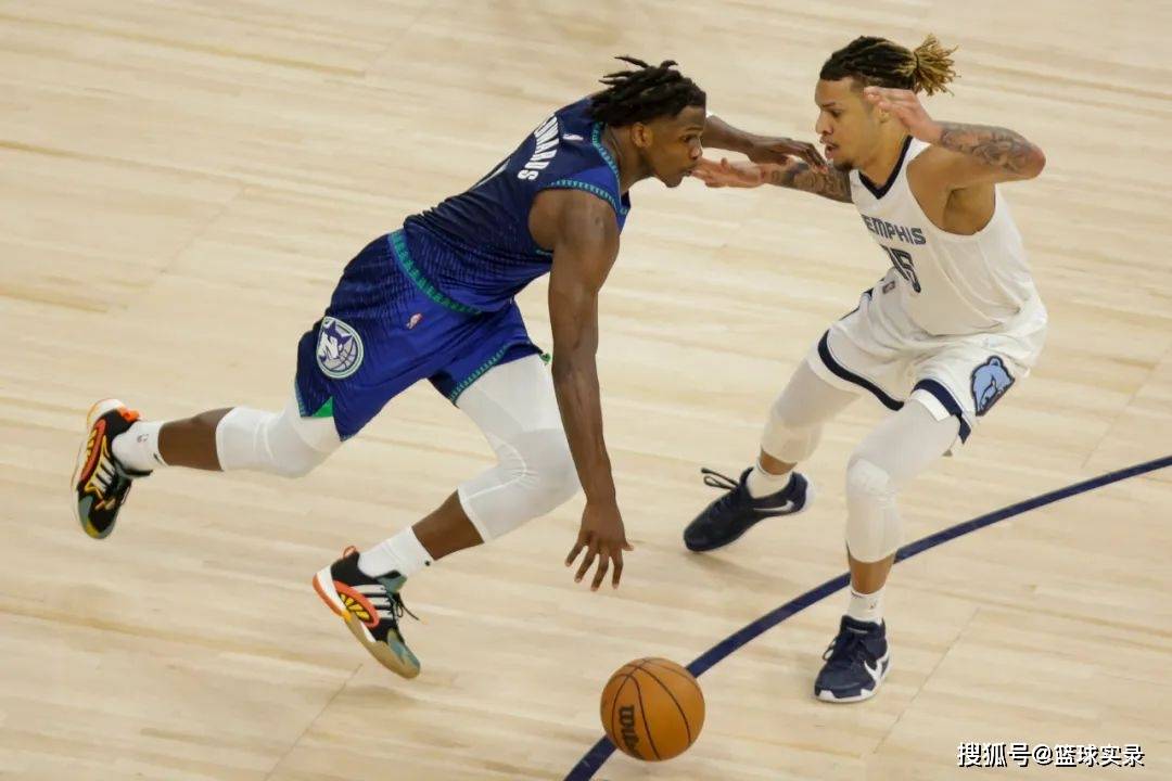 足球直播_比赛对抗全面升级，细节决定最终走势